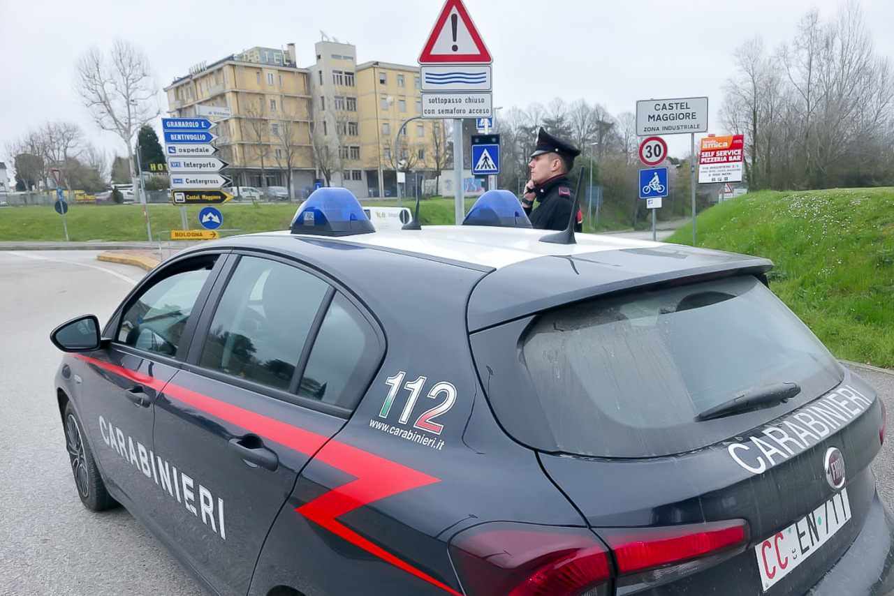 Rapina a Castel Maggiore: anziano legato in casa da tre banditi, rubati 3mila euro
