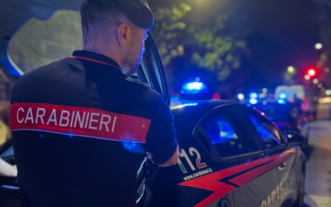Sorvegliato speciale trovato a bere al bar con amici pregiudicati, arrestato