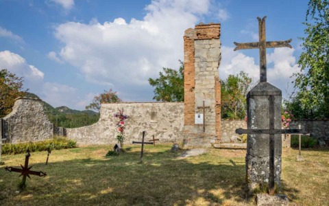 Resti umani dalla chiesa di Casaglia