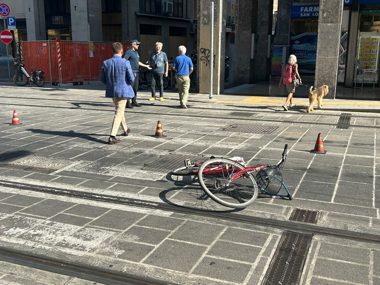 Ancora un ciclista caduto in Via Ugo Bassi. Di Benedetto (Lega): “Lepore dia risposte, servono soluzioni efficaci e immediate”