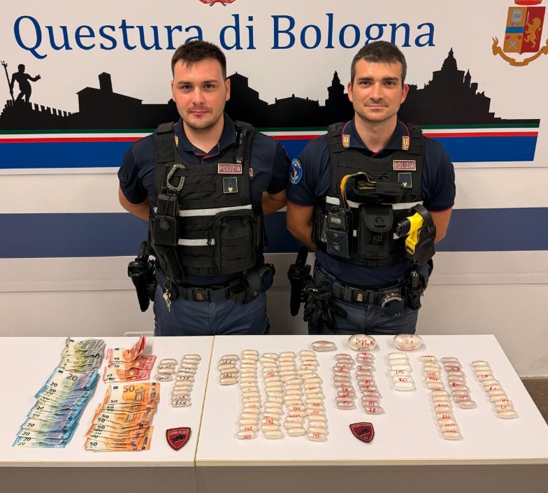 Aveva nella borsetta 2 kg di droga, arrestata una 35enne