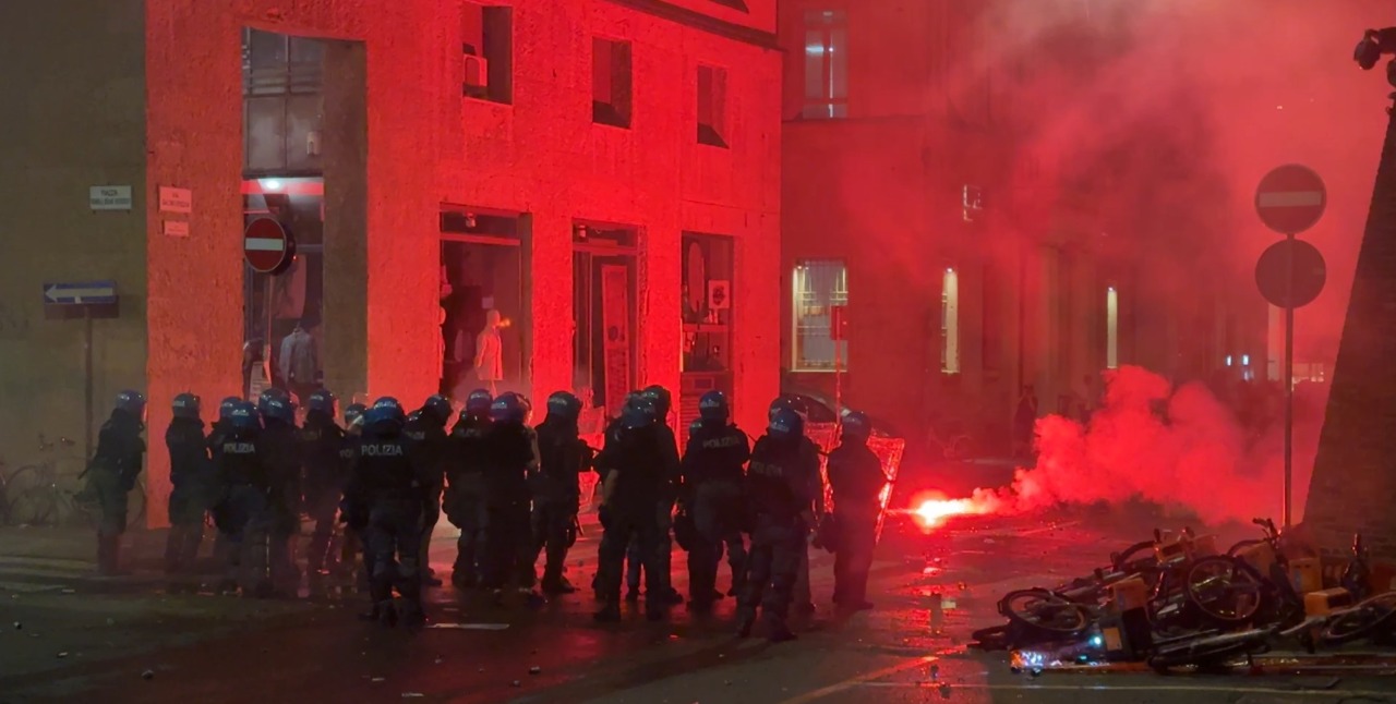 Minacce al sindaco Lepore, tra gli indagati anche un minorenne