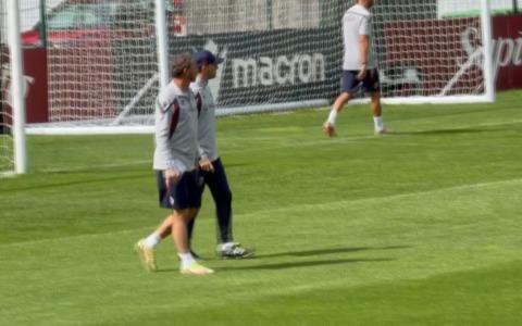 Bologna al completo, mercato in attesa