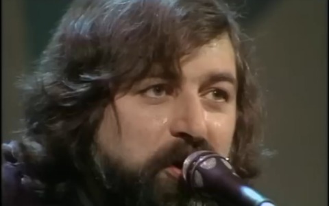 Addio a Francesco Guccini, “il maestrone” della musica