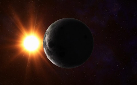 Eclissi solare, a Bologna a ruba gli occhiali per vedere il fenomeno atteso da tutto il mondo