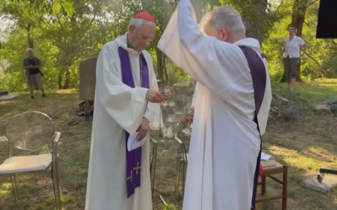 A Monte Sole veglia di preghiera per la pace in Medio Oriente. Card. Zuppi: “Uccidere è bestemmiare”
