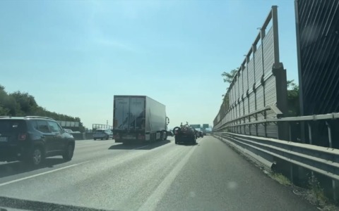 Viaggiare sicuri, l’iniziativa della polizia e autostrade per l’Italia per una guida consapevole