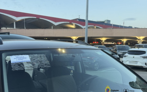 Tassista abusivo all’aeroporto Marconi smascherato dalla Polizia Locale