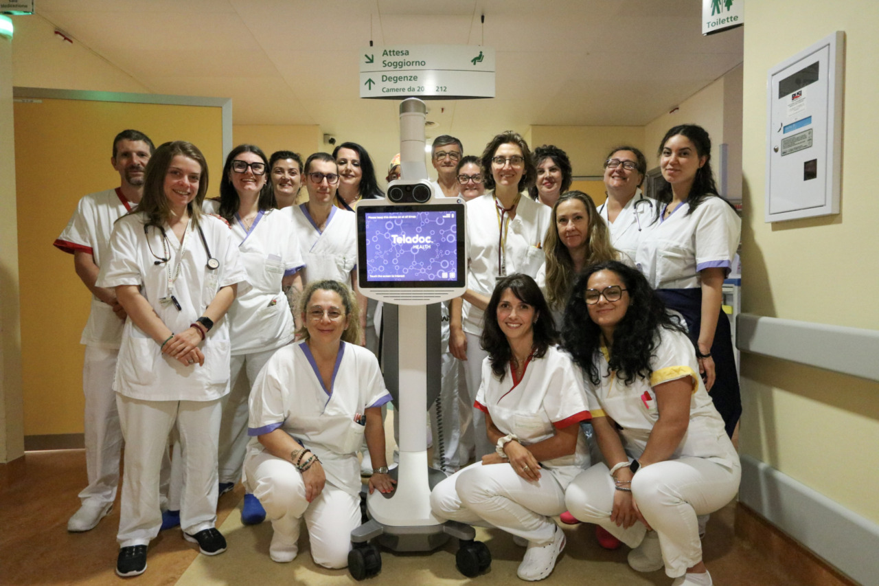 Sanità, il robot che consente di visitare il paziente da remoto