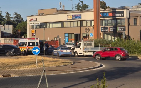 Aggrediti da una 20ina di ex colleghi. Interviene la polizia