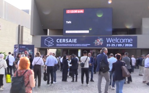 Al via in Fiera Cersaie, il salone internazionale della ceramica, presenti i ministri Foti e Urso
