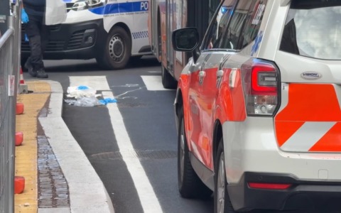 Autobus investe un pedone in via dei Mille