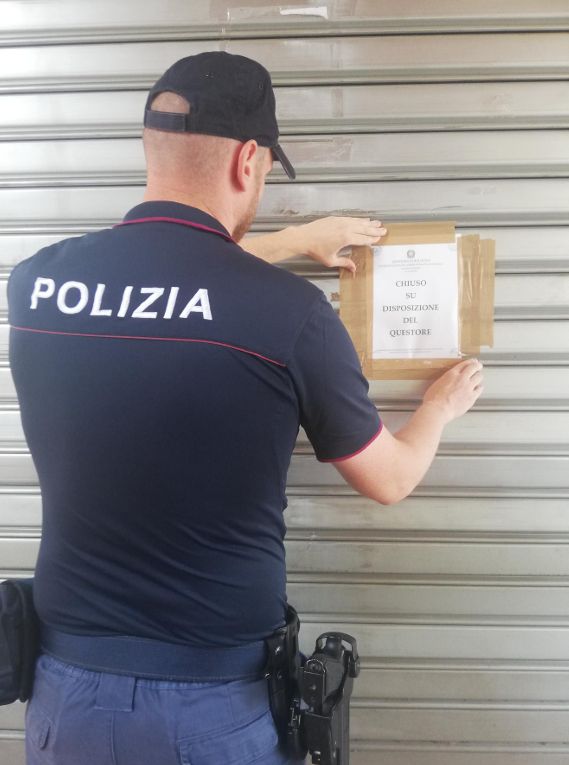 Licenza sospesa per 7 giorni a un locale in via Indipendenza