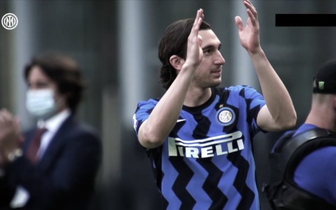 Calcio, Darmian gia’ a Bologna. Domani primo allenamento, la firma solo dopo