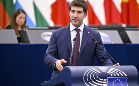 FdI-Ecr boccia il “Centro europeo per la resilienza democratica”
