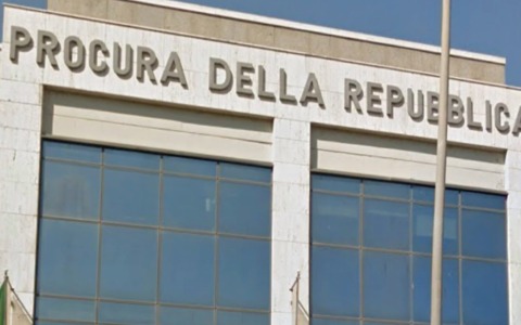 ‘False certificazioni per non accedere ai Cpr’: cinque medici coinvolti a Bologna