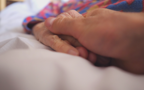 Fine vita, l’assessore regionale Massimo Fabi: “Il Governo fraintende sulle cure palliative”