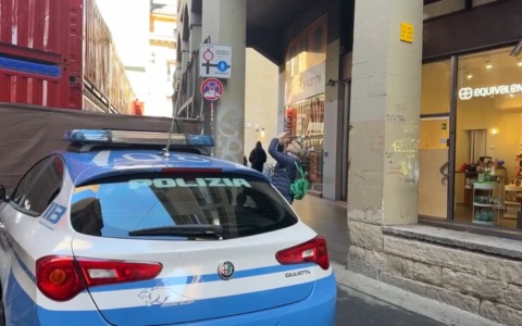 Rapine in serie in centro a Bologna fra luglio e agosto: arrestato 19enne