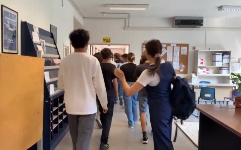 Ritorno sui banchi per 100 mila studenti in Emilia Romagna
