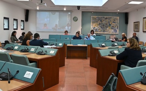 Scuole roventi: casus belli in Regione