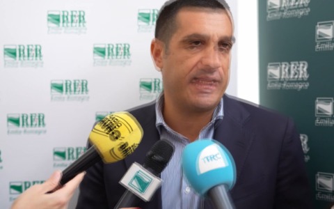 Tassa soggiorno, dopo le dichiarazioni di Lepore politica divisa