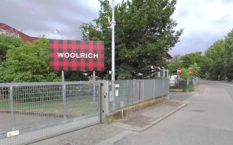 Woolrich chiude a Bologna, licenziati 78 dipendenti
