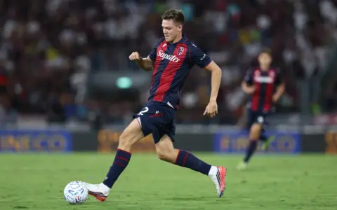 Holm operato, fuori 4-6 mesi