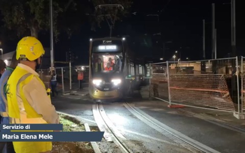ECCO IL TRAM E I PRIMI TEST SULLE STRADE DI BOLOGNA
