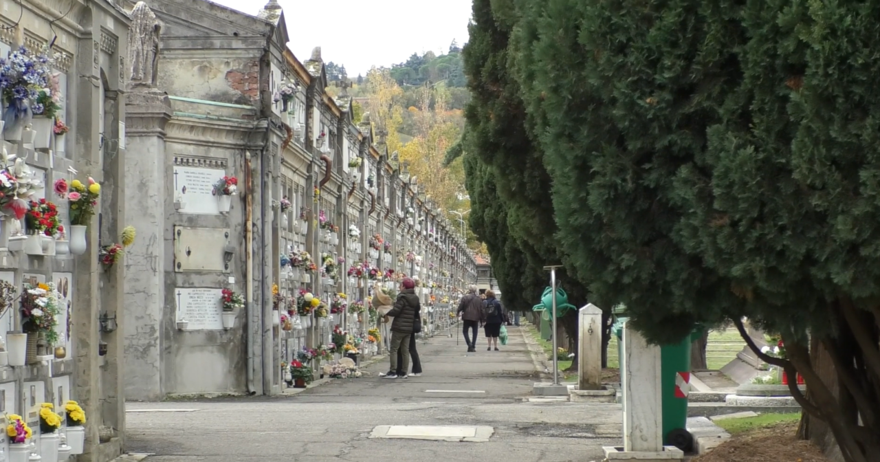 Commemorazione defunti, Tper potenzia gli autobus