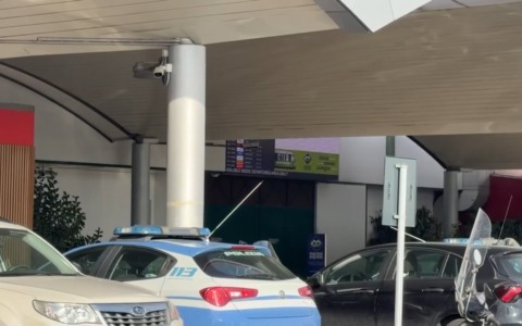 Passaporti falsi per volare a Tel Aviv: denunciati due passeggeri dalla polizia di frontiera