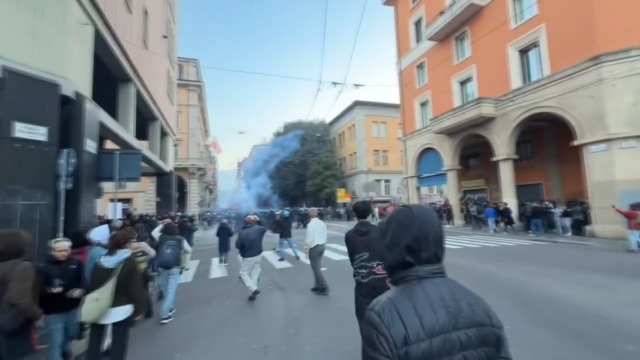 Sabato di contestazione e di passione: crollo del commercio del 50%
