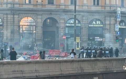 Scontri a Bologna: il Comune si costituirà parte civile per la richiesta di danni