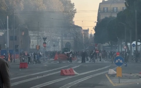 Scontri a Bologna, il sindaco Lepore: “Annunciate altre manifestazioni, speriamo non ci siano altri disordini”