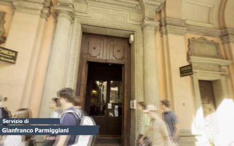 Se il viaggio del tram interferisce con l’ultimo viaggio terreno