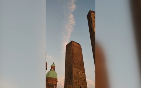 Un palcoscenico sospeso nel tempo e nello spazio